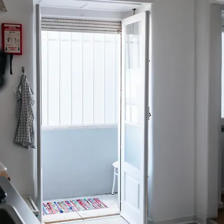 Aquilla Family 207 Homestay Lisbon